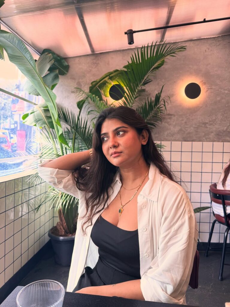 Actress Parno Mitra shares gorgeous throwback image on social media