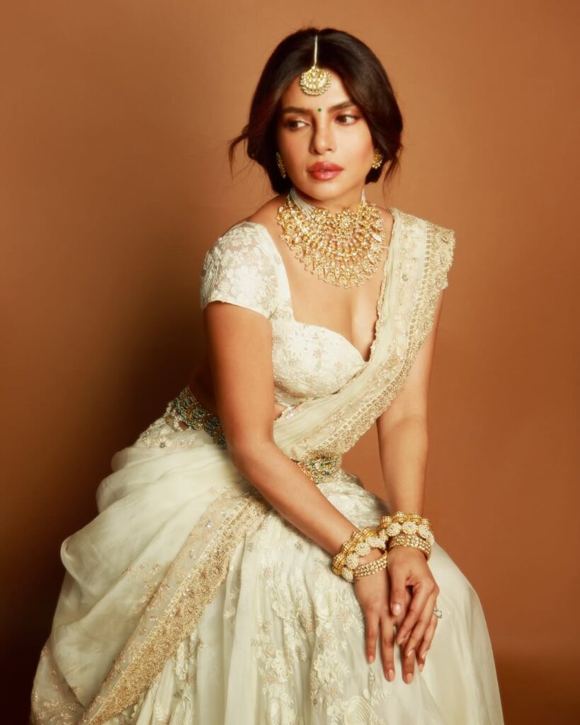 Priyanka Chopra looks like a dream in her latest photos!