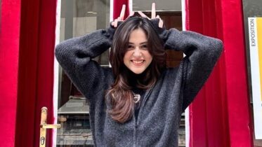 Saiyaara fame Aneet Padda looks beautiful as she shares some stunning stills from her trip to Paris!